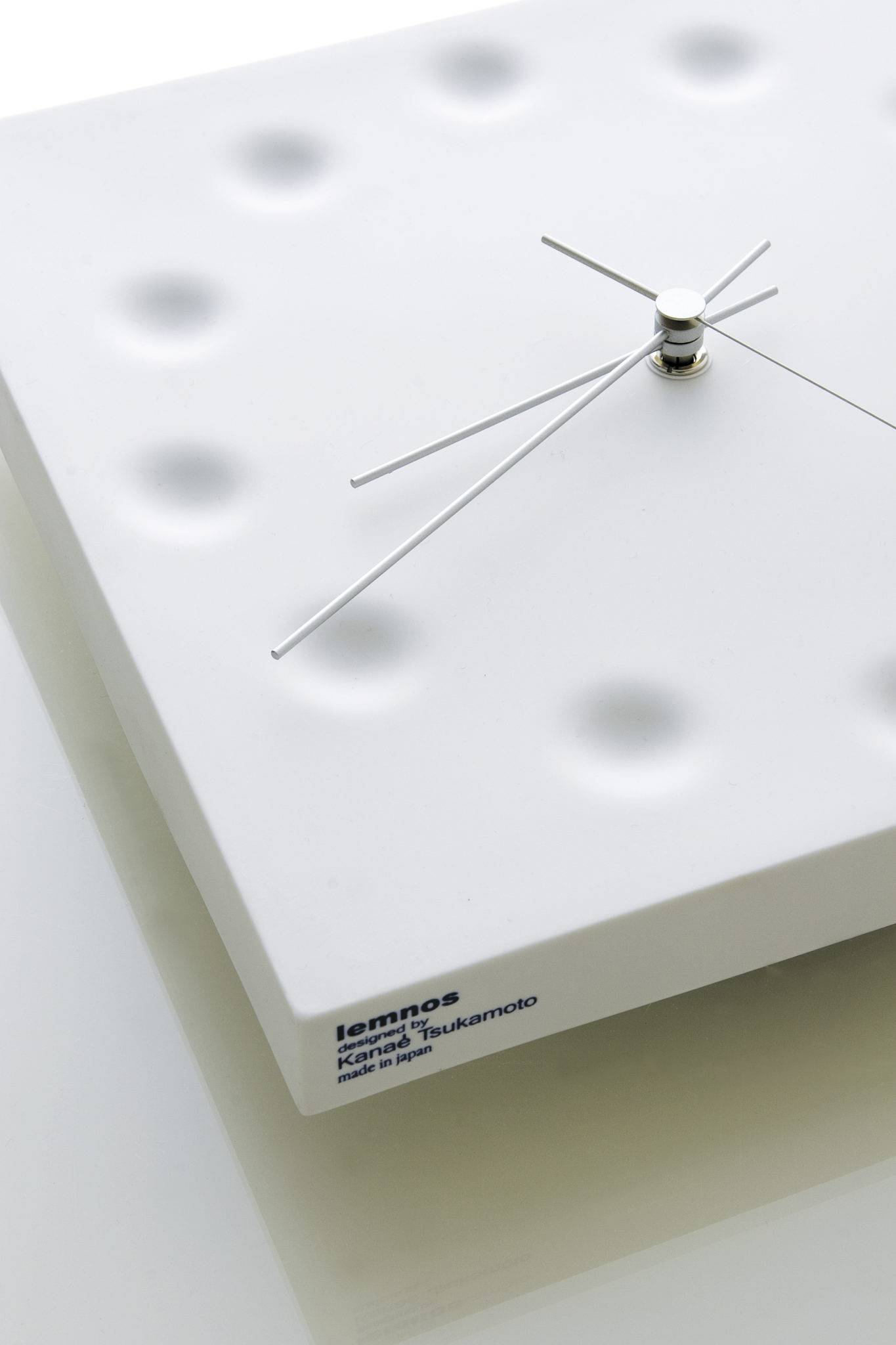 Lemnos Reintroduces Porcelain Design Clock Line